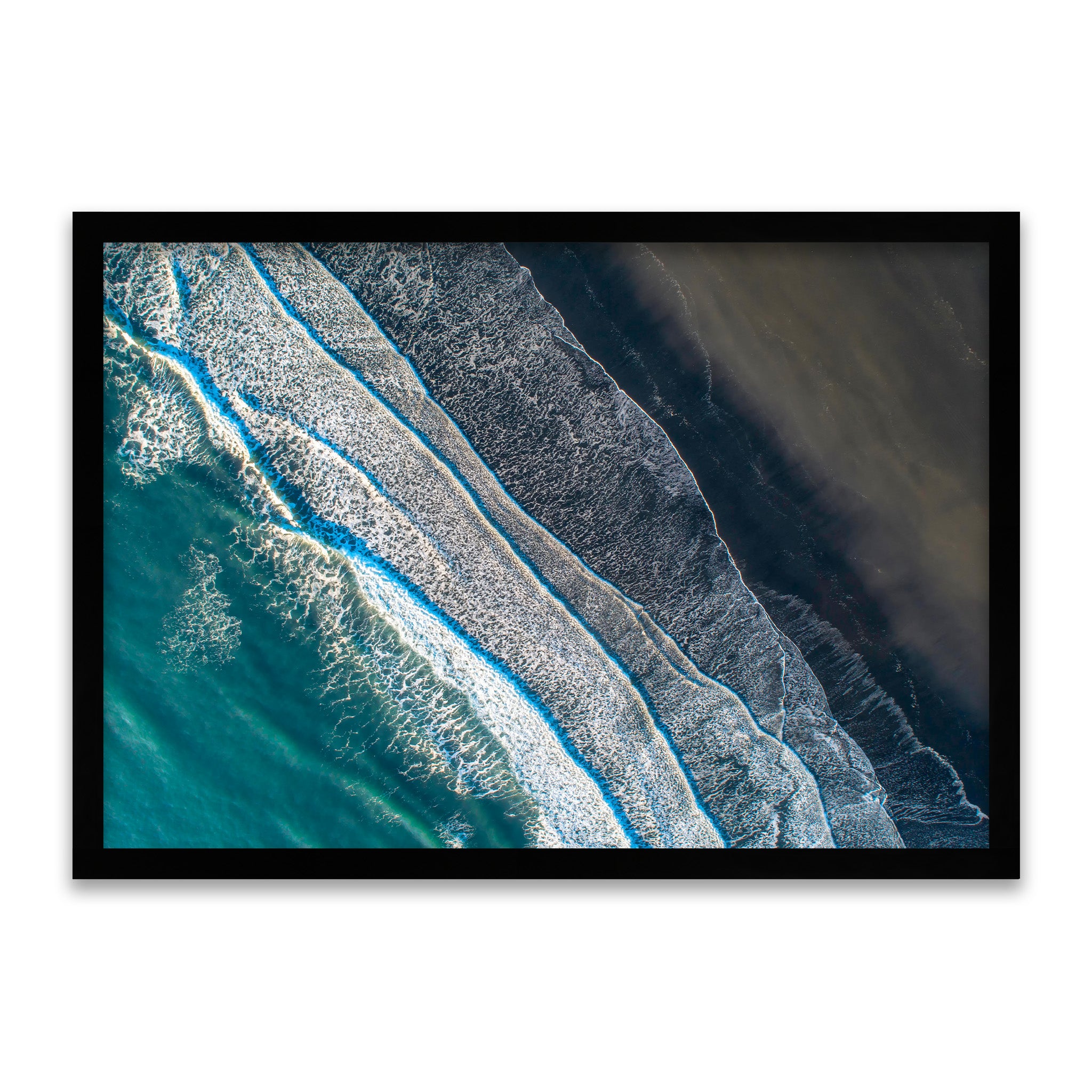 Atemzug des Ozeans - Schwarzsand-Strand