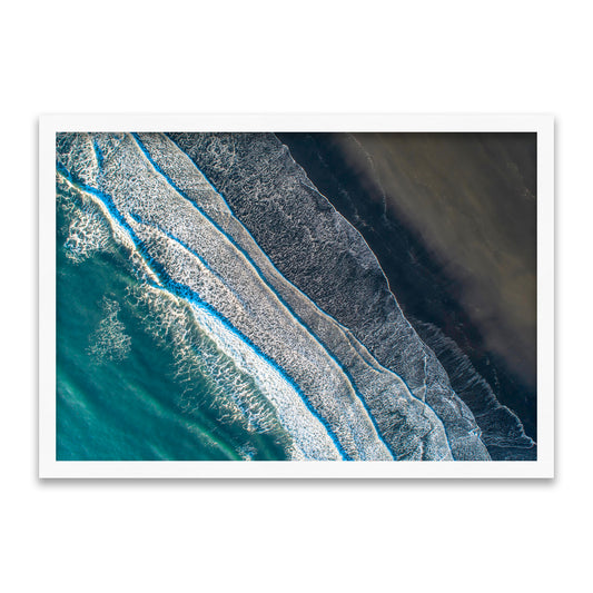 Atemzug des Ozeans - Schwarzsand-Strand