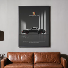 Zeitlose Ikone - Der klassische Elfer Poster, gerahmt über einem braunen Ledersofa