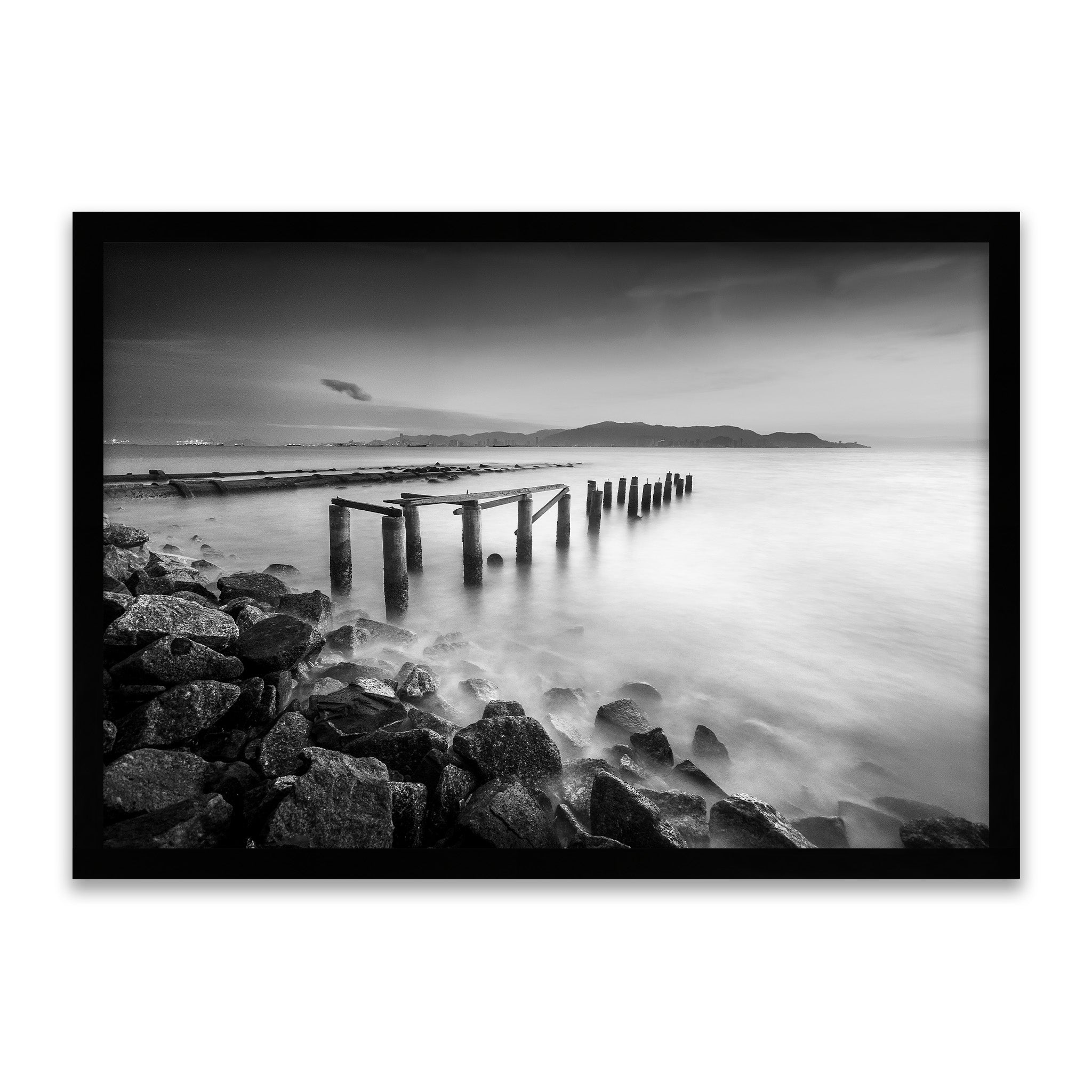 Nebelmeer der Stille - Schwarz-Weiss Steg