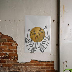 Abstrakte Gartenarbeit - Goldene Sonne Poster, gerahmt an einer rauen Verputzwand