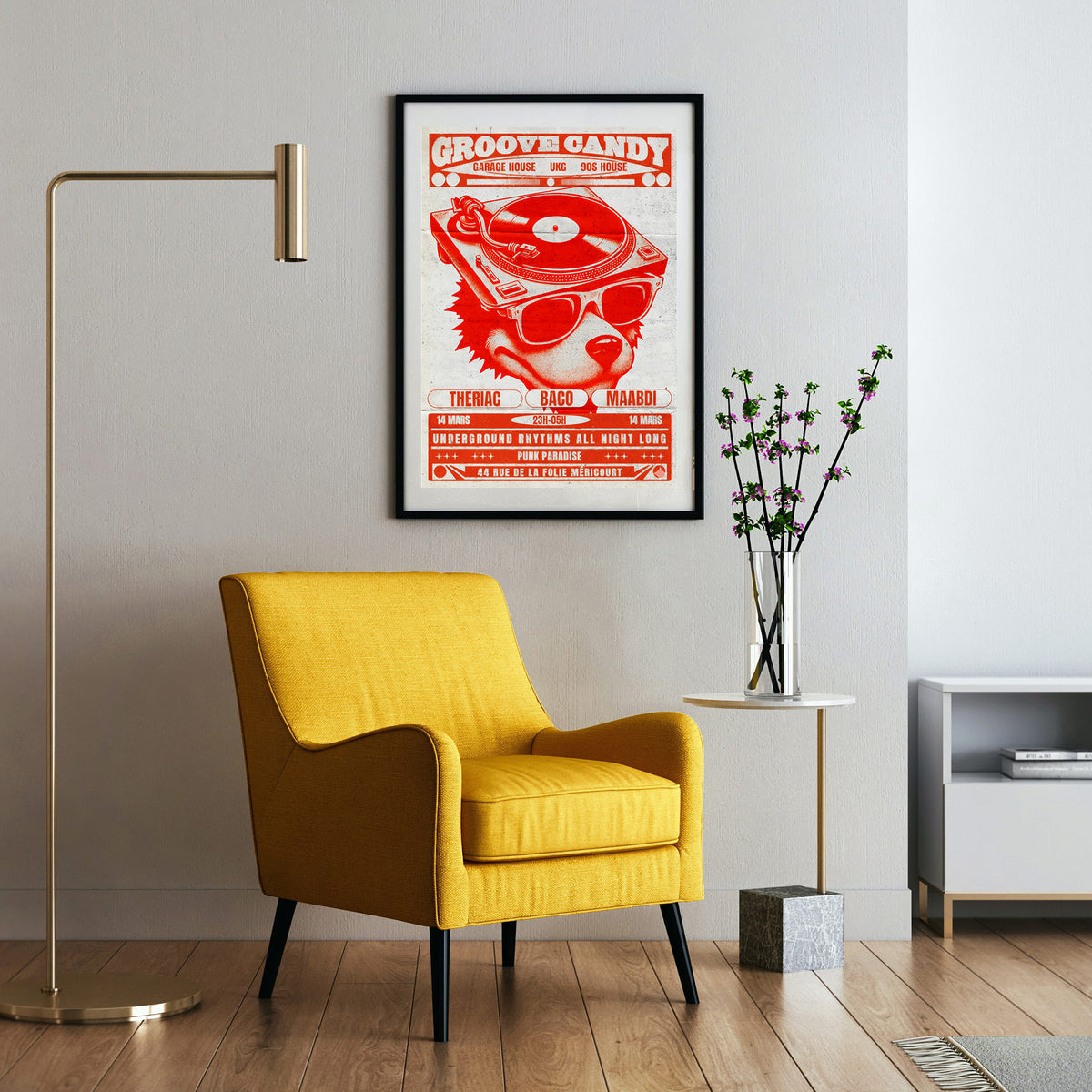 Groove Candy - Hund DJ Poster, gerahmt an einer Wand neben einem Sessel