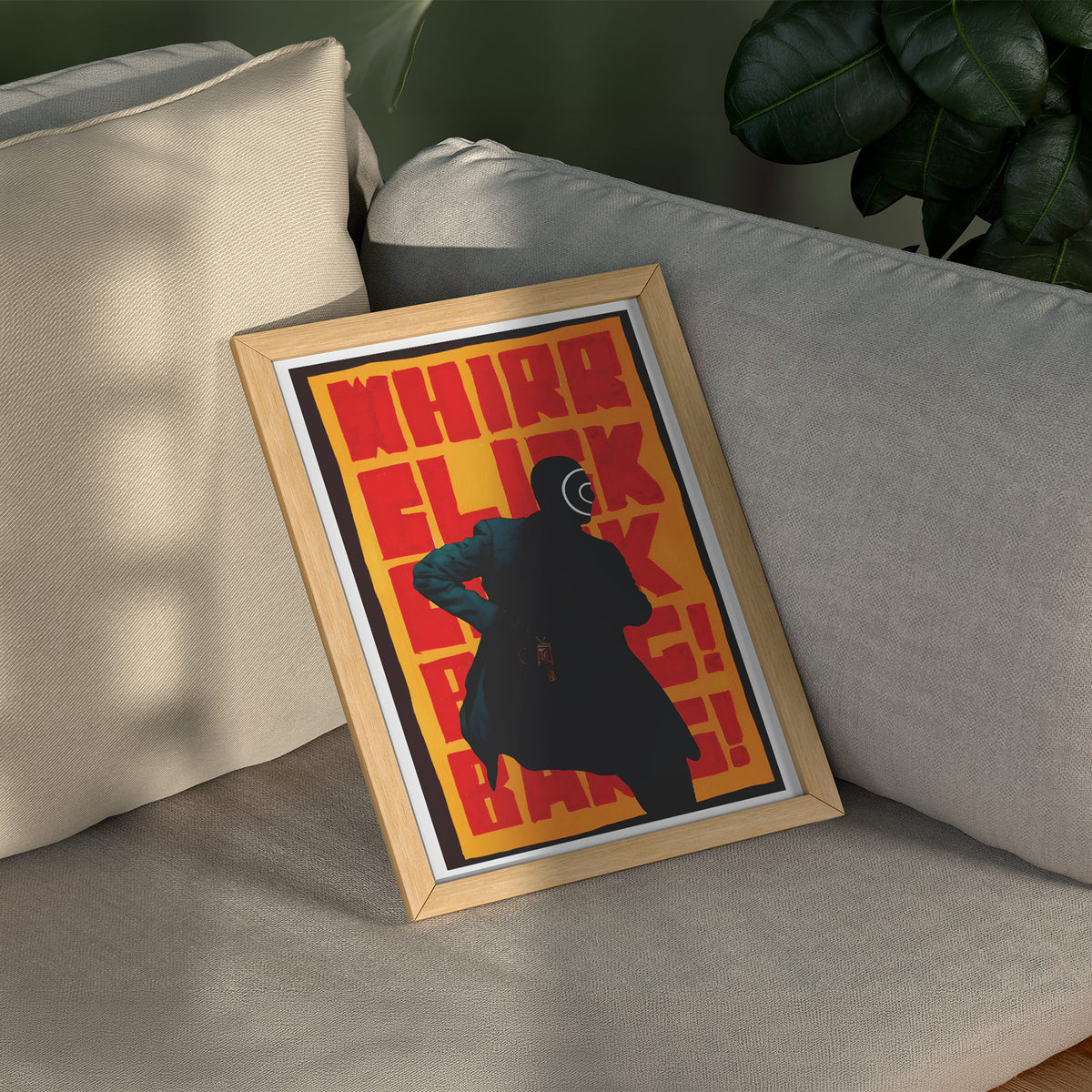 Geheimagent - Whirr Click Bang! Poster, gerahmt über einem Sofa