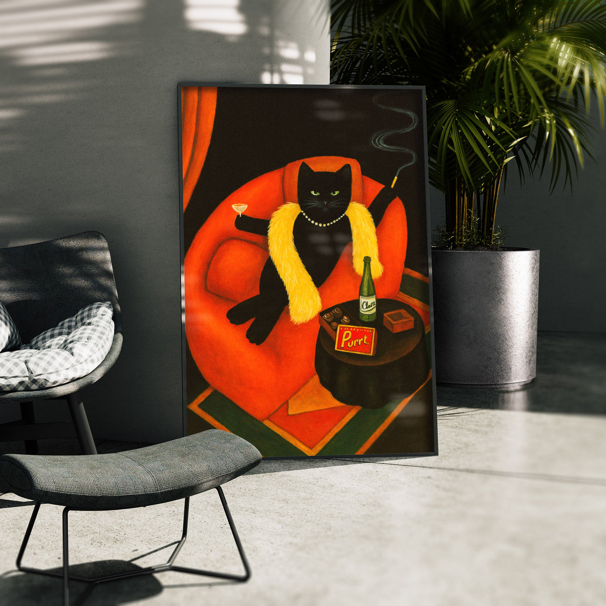 Purrt Lounge - Schicke Schwarze Katze Poster, gerahmt in einer Aussenkulisse