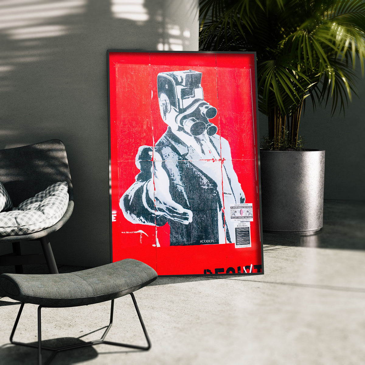 Resist – Urban Street-Art Poster, gerahmt in einer Aussenkulisse
