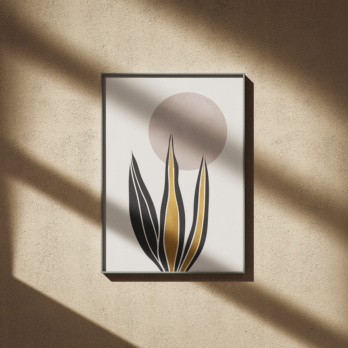 Florale Harmonie - Schlichte Eleganz Poster, gerahmt an einer sonnigen Wand mit weichen Schatten